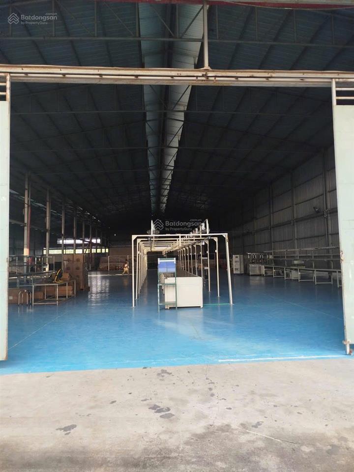 Cho thuê nhà xưởng đường mỹ hạnh, xã mỹ hạnh,long an diện tích 6700 m2 nhà xưởng 3000m2 giá 200 tr