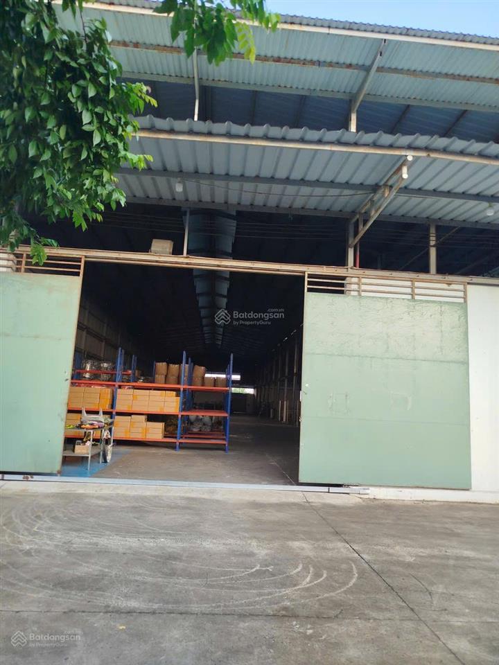 Cho thuê nhà xưởng đường mỹ hạnh, xã mỹ hạnh,long an diện tích 6700 m2 nhà xưởng 3000m2 giá 200 tr
