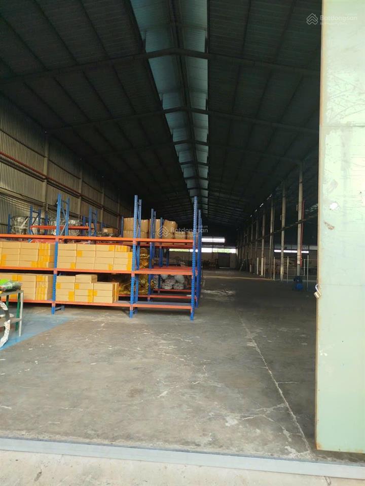 Cho thuê nhà xưởng đường mỹ hạnh, xã mỹ hạnh,long an diện tích 6700 m2 nhà xưởng 3000m2 giá 200 tr