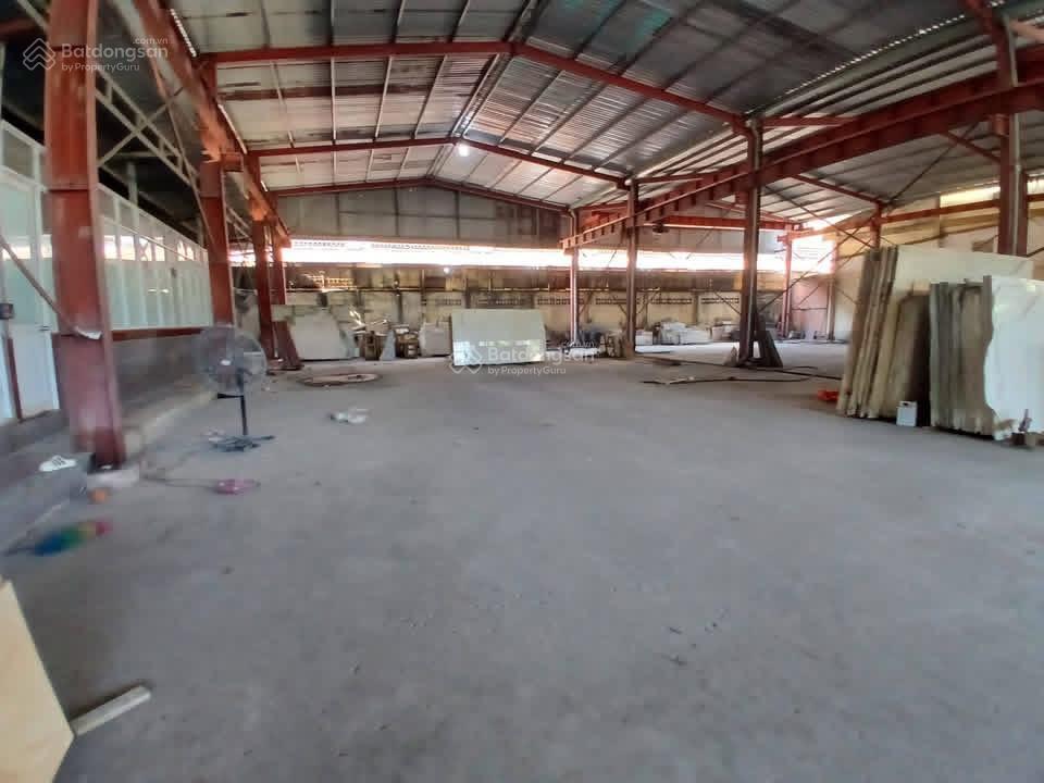 Cho thuê kho xưởng 1/ dg quốc lộ 1a tân thới nhất quận 12 diện tích 1000 m2 giá 66tr đường xe công