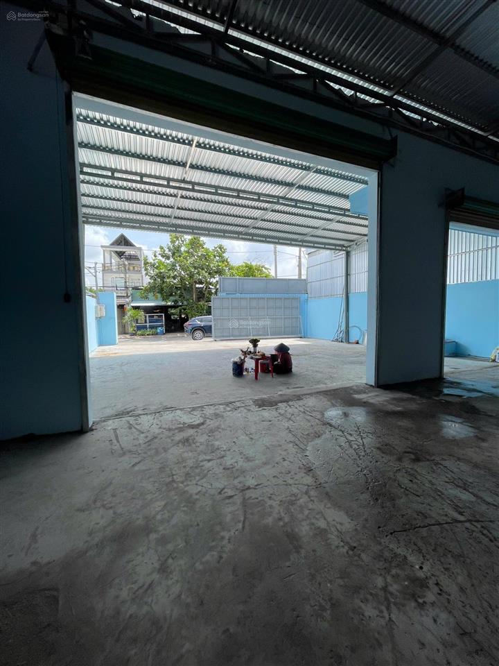 Cho thuê kho xưởng 1/ đg nguyễn văn bứa hóc môn diện tích 850 m2 giá 42 tr đg xe công đêm