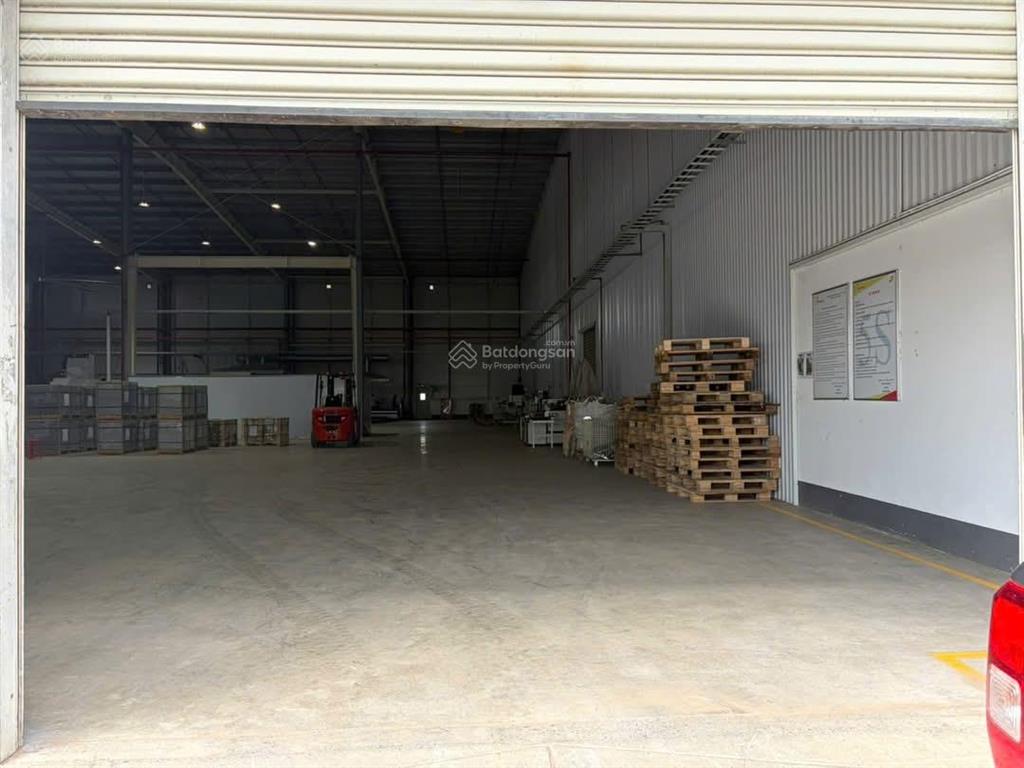 Cho thuê kho xưởng kcn tân đô đức hoà long an. diện tích 2000 m2 giá 200tr chưa vat pccc dg xe công