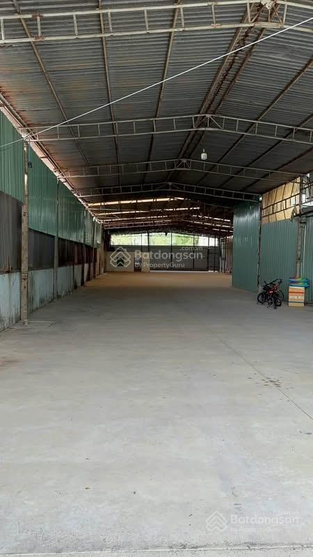 Cho thuê kho xưởng dg bùi thanh khiết tân nhựt bình chánh diện tích 1000 m2 giá 50tr dg xe công 40f