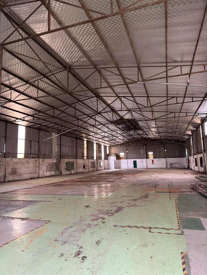 Cho thuê kho, nhà xưởng 1000m2, 70 triệu vnd tại quốc lộ 1a, thị trấn nếnh, bắc giang, view đẹp