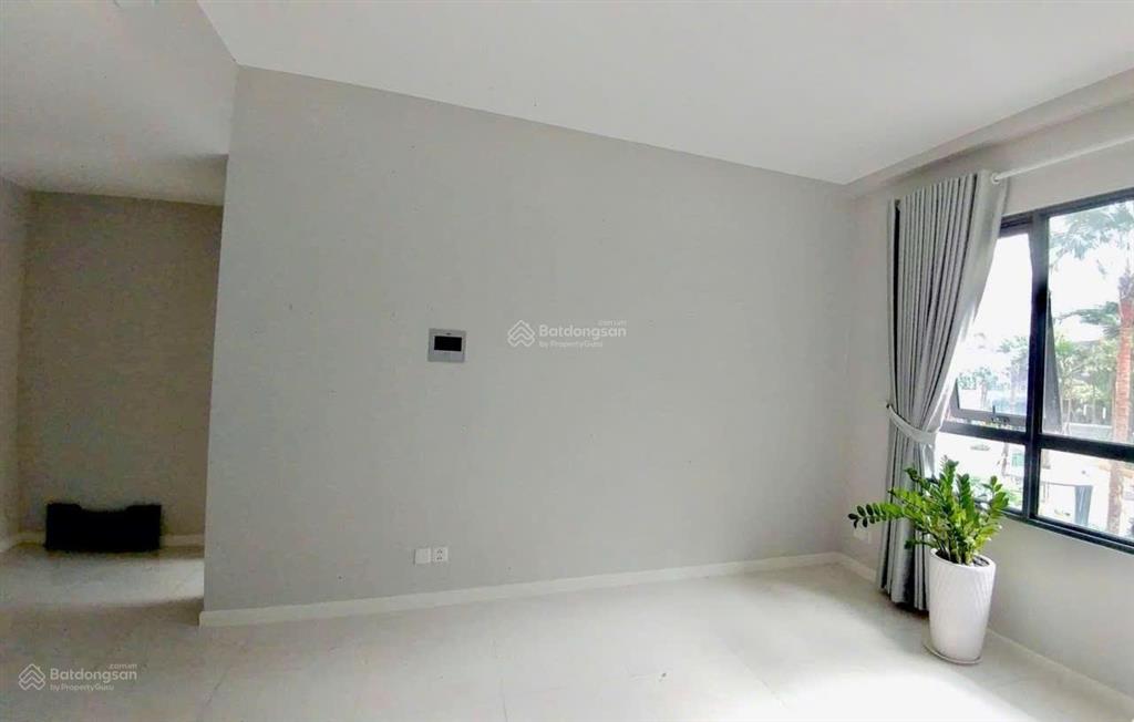 Cho thuê office masteri an phú  dt 40m2 giá 13tr/tháng