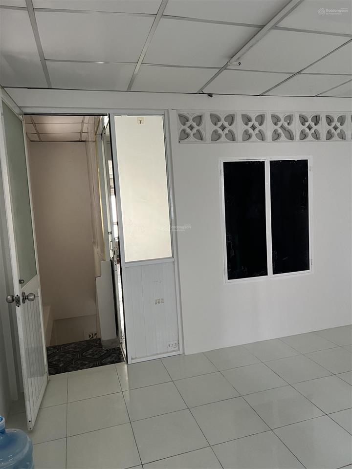 Cho thuê nhà nguyên căn đường đỗ quang đẩu, quận 1