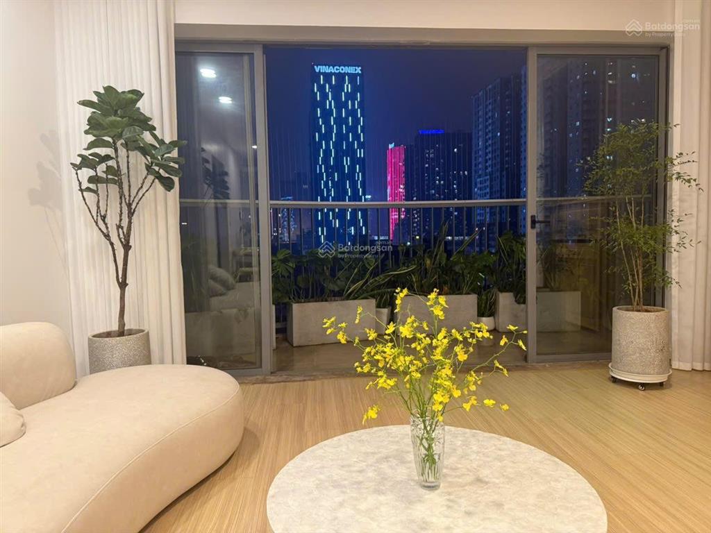 Chính chủ cần bán căn góc 4pn 162m ,sổ lâu dài, giá 22 tỷ. 0977 632 ***