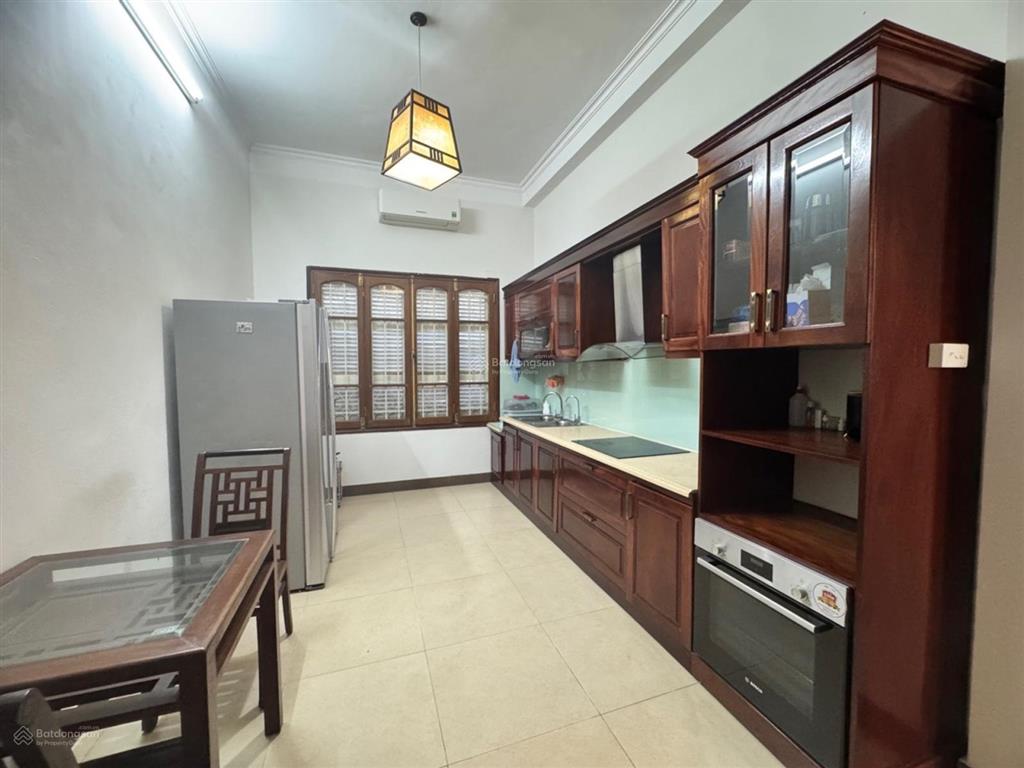 Siêu phẩm biệt thự sân vườn ngọc thuỵ, ô tô tránh, vị trí tuyệt đẹp, sân rộng, thoáng trước sau.