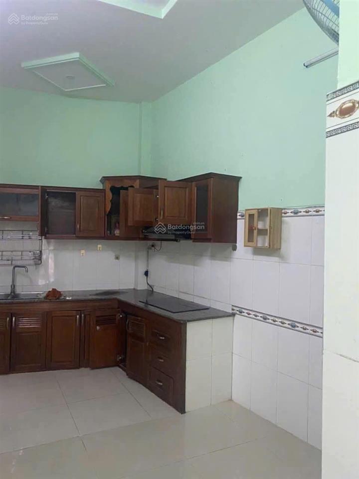 Cho thuê nhà nguyên căn 1 trệt 2 lầu 4pn, diện tích 70m2, gần trường ngô thời nhiệm. giá 13tr