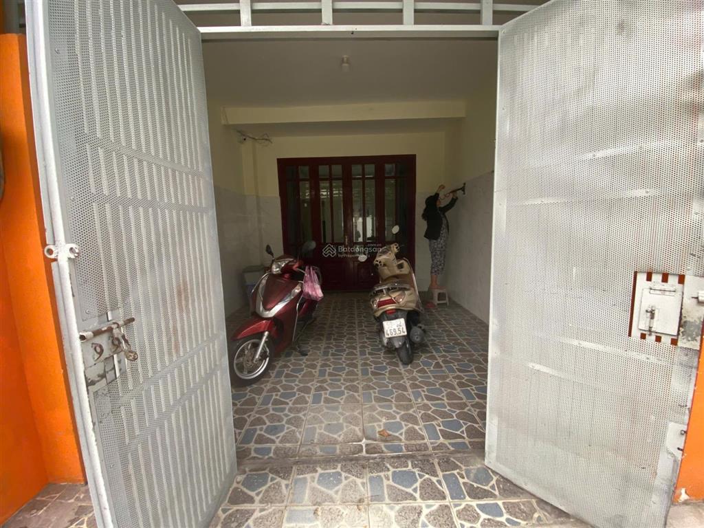 Cho thuê nhà nguyên căn hẻm trần thị điệu, 12 triệu, 80m2, 3pn, 2wc, đẹp, nhiều tiện ích