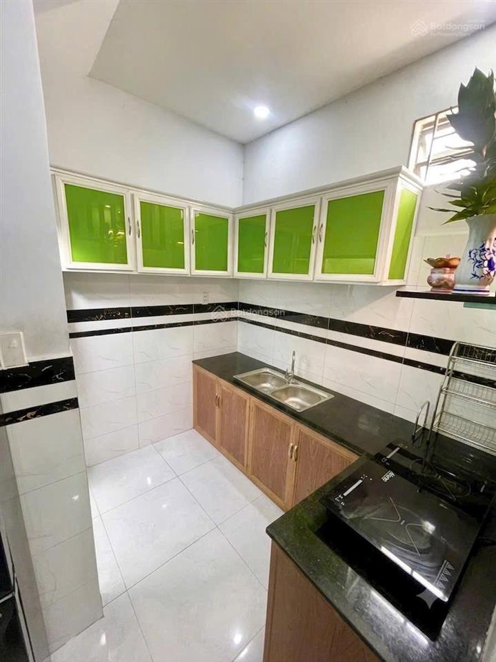 Cho thuê nhà nguyên căn, 1 trệt 1 lầu. 2 pn 2 wc, nhà mới đầy đủ nội thất, 8tr/tháng