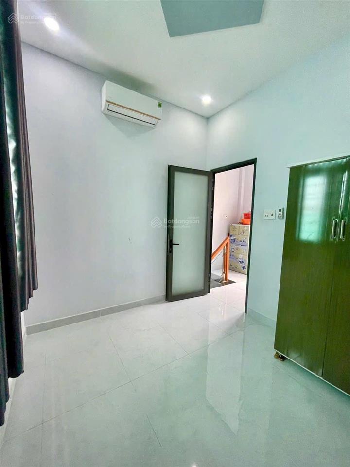 Cho thuê nhà nguyên căn, 1 trệt 1 lầu. 2 pn 2 wc, nhà mới đầy đủ nội thất, 8tr/tháng