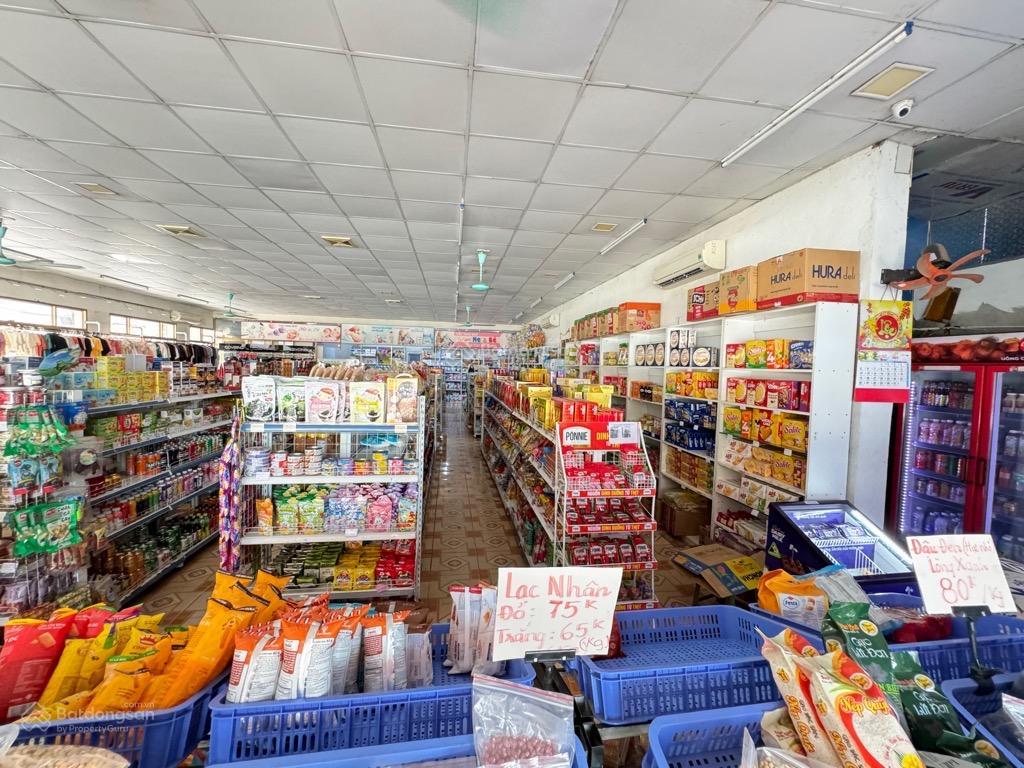 Cần thanh khoản siêu thị  trục chính liên hà, đông anh vị trí đắc địa, kinh doanh sầm uất ngày đêm