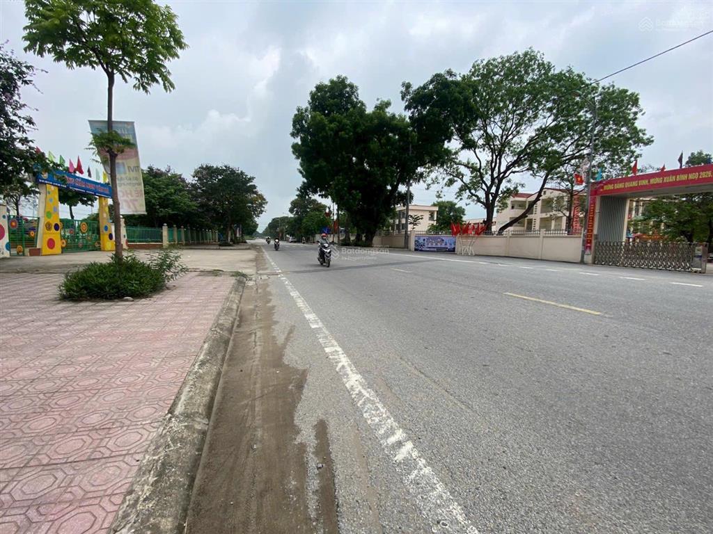 Cần thanh khoản siêu thị  trục chính liên hà, đông anh vị trí đắc địa, kinh doanh sầm uất ngày đêm