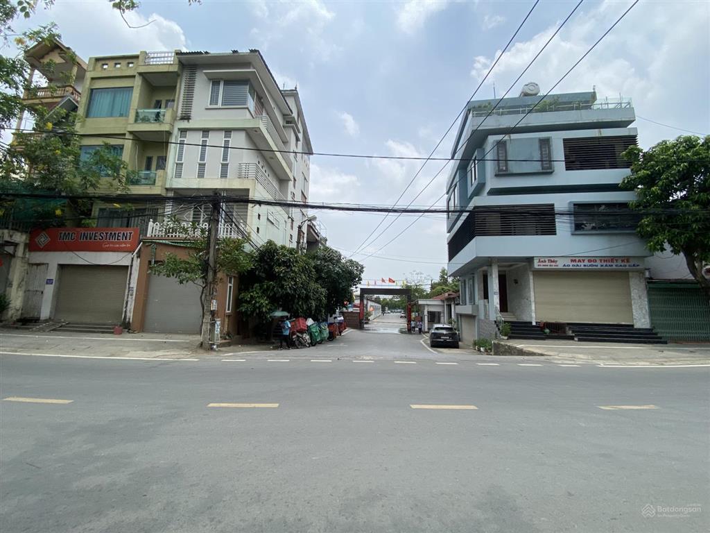 Bán nhà 3 tầng mặt phố đào cam mộc, uy nỗ, đông anh. trước cổng cty giầy da. kinh doanh sầm uất