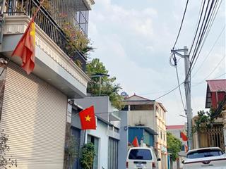 Chủ ngộp bank cần bán gấp. nhà 3 tầng trục chính đông hội. sát nách vin cổ loa. chỉ cần khách thích