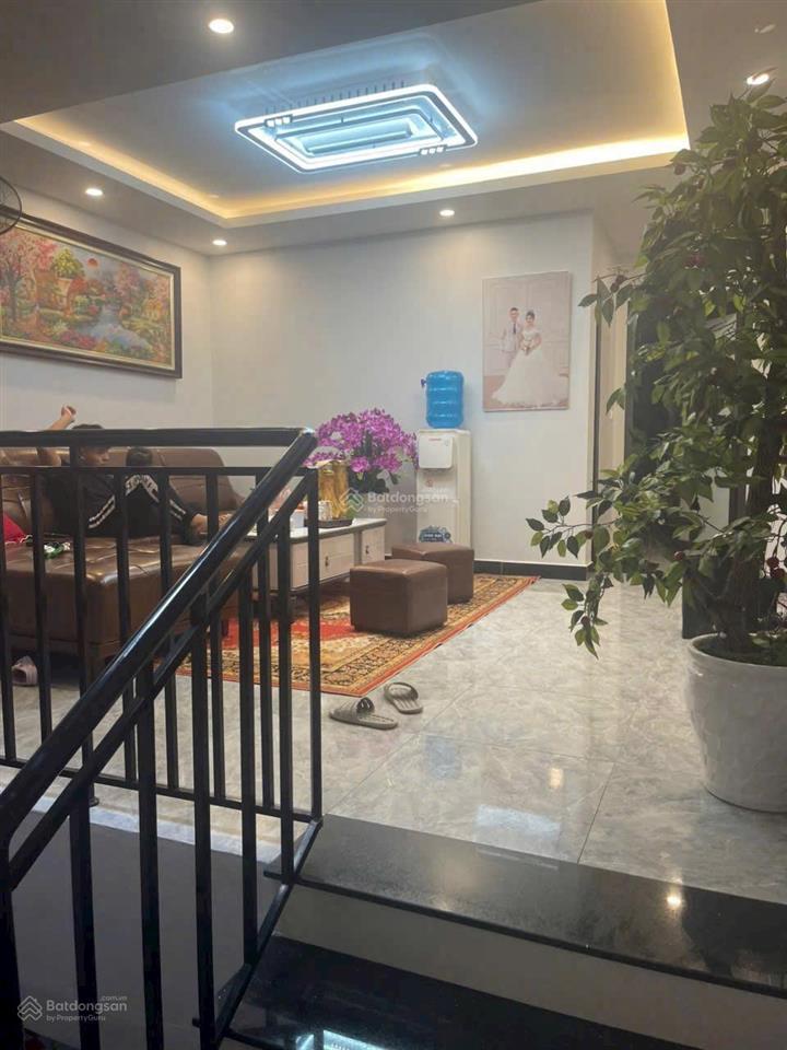 Bán nhà 4 tầng kinh doanh trục chính xóm ngoài uy nỗ, đông anh. giá 8,8 tỷ gần phố cao lỗ
