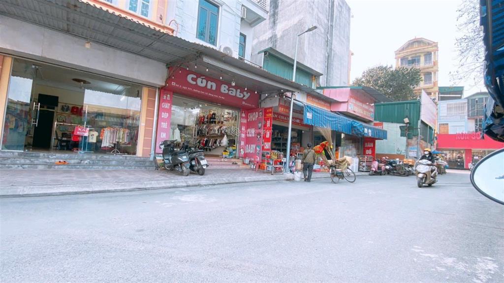 Bán nhà phố trung tâm thương mại cao lỗ, đông anh. đối diện chợ tó. giá 15,5 tỷ cực tốt cho quý vị