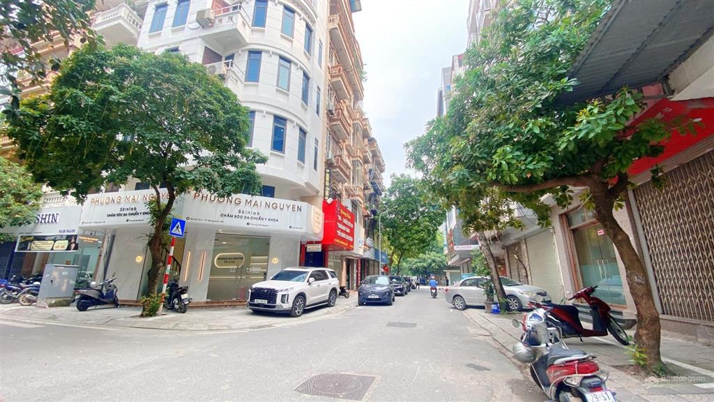Bán nhà 5 tầng kinh doanh siêu vip tổ 4, thị trấn đông anh. giá 23 tỷ có thương lượng