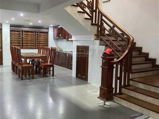 Bán gấp nhà 3 tầng trục chính lại đà đông hội. sát nách vin cổ loa. khách xem thích là chốt