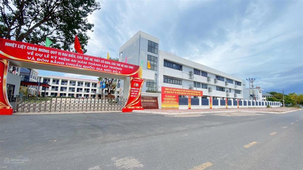Bán nhanh toà nhà 5 tầng  đấu giá thư lâm (đông anh), hà nội. lô góc ô tô tránh. giá 8 tỷ
