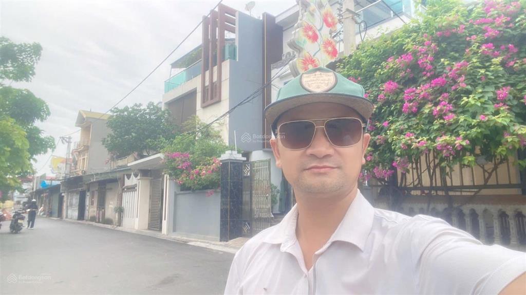 Bán nhà dục tú, đông anh. lô góc ô tô tránh, view hồ phong thủy tuyệt đẹp. giá 100tr/m còn thương
