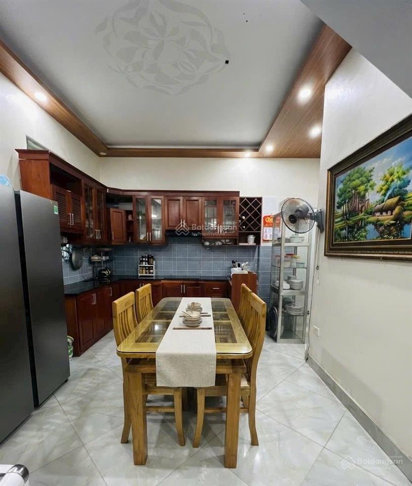Bán nhà 4 tầng dân xây cổ loa  lô góc ô tô lướt  hàng xóm vin cổ loa, gần cầu tứ liên