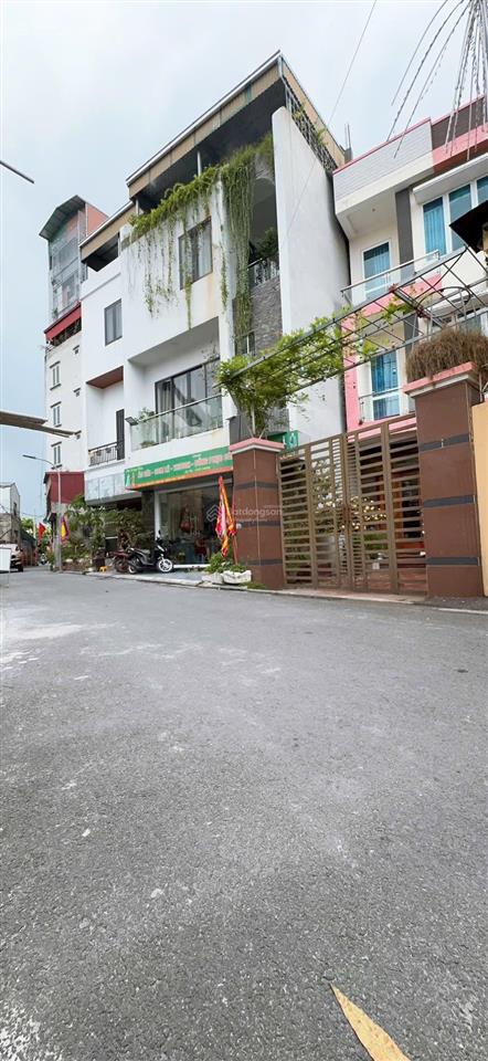 Bán nhà vân nội vân trì  đường ô tô tránh  giá 6,6 tỷ cách một nhà ra đường 23b vân trì