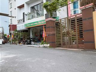 Bán nhà vân nội vân trì  đường ô tô tránh  giá 6,6 tỷ cách một nhà ra đường 23b vân trì