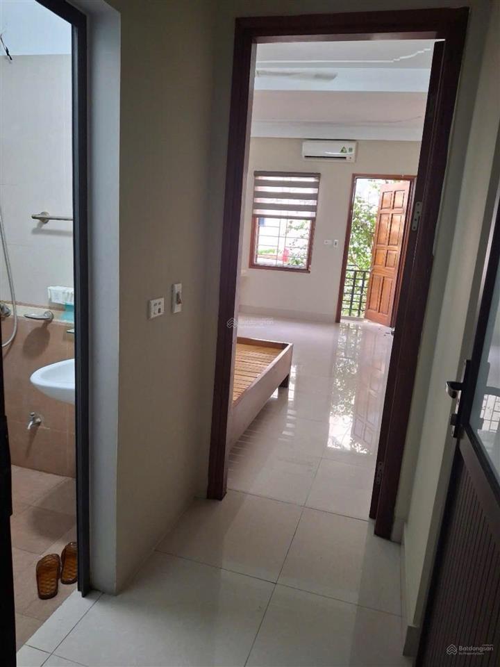 Nhà đẹp tiên hội, đông anh sát vách vin  ô tô nhỏ vào nhà  giá 5,8 tỷ có thương lượng
