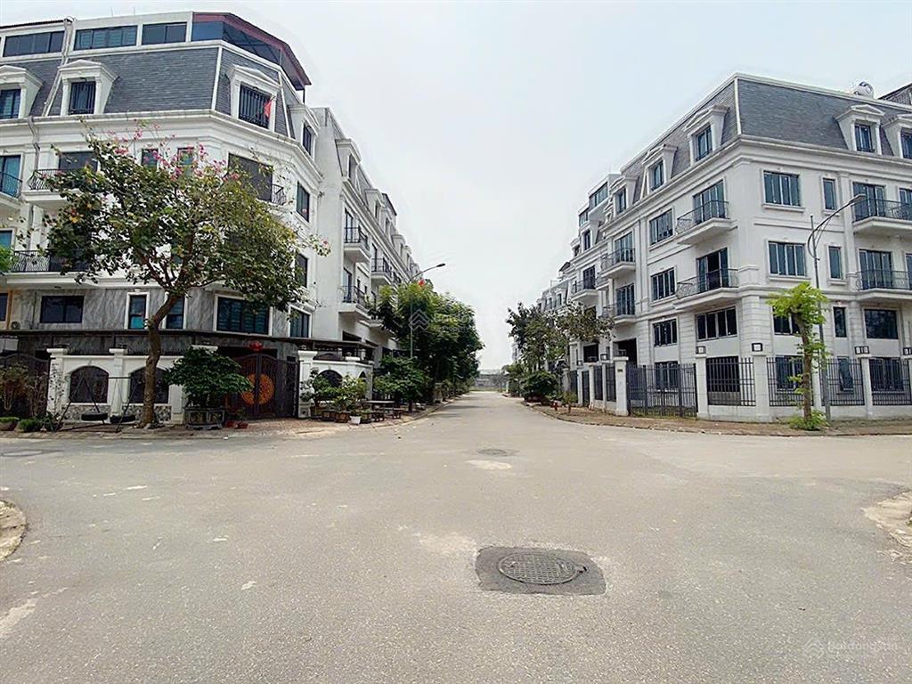Biệt thự liền kề happy land đông anh  đã hoàn thiện hoàn chỉnh chỉ việc về ở ngay  giá 11,5 tỷ