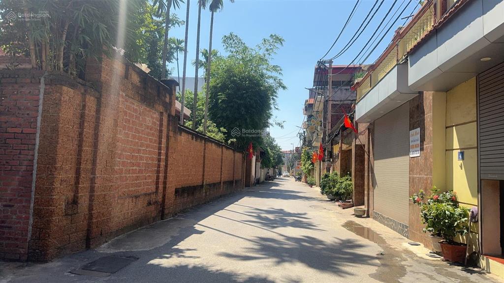 Giảm 3 tỷ bán nhanh nhà trục chính lại đà đông hội. view vin cổ loa  giá 13 tỷ
