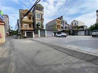 Bán nhà 5 tầng, 5 pn  tổ 15 trung tâm thị trấn đông anh  đường ô tô lướt. giá 7,5 tỷ