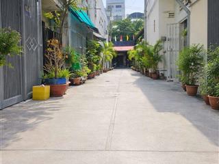 Xe hơi ngủ nhà  40m2  5.8tỷ còn bớt  âu cơ  lạc long quân