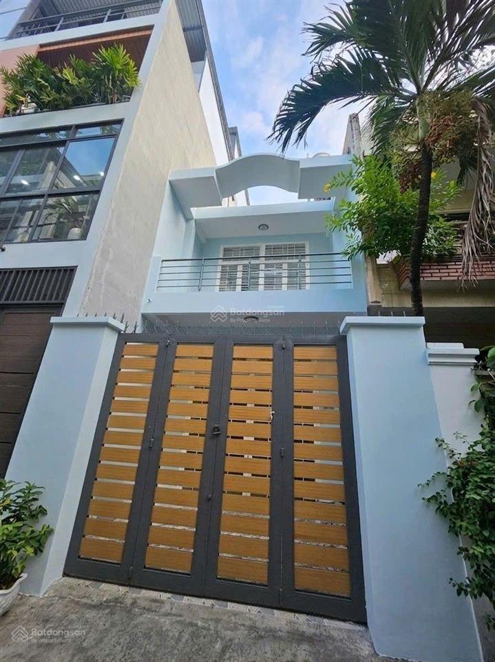 Lũy bán bích  ubnd tân phú  100m2x3tầng  ngang 4,5m  sổ vuông vức  hẻm xe tải 9 tỷ