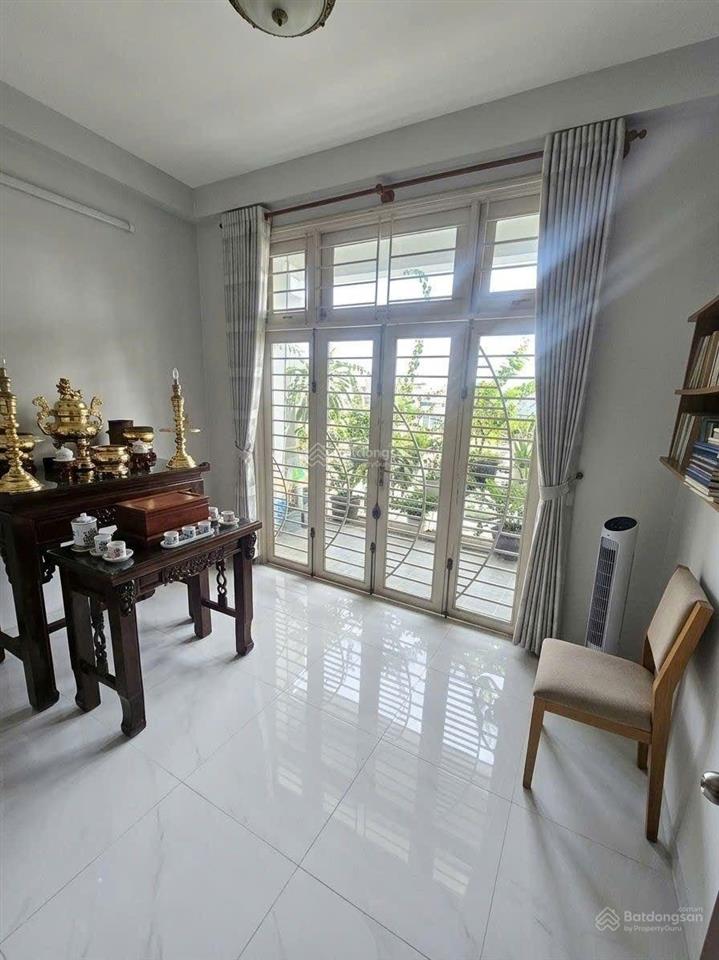 Nhà chính chủ 4*10*4tầng có sân thượng  4pn khép kín  full nội thất như hình  có phòng thờ hxh