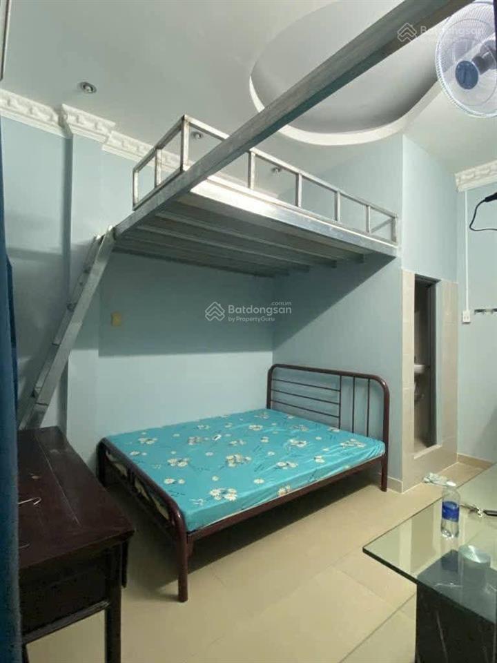 Lạc long quân  5p tới đh bách khoa  10p tới đh ydtp  nhà 4 tầng  4x18  12pn full nội thất