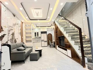Ở nhà hướng đông  ngồi không cũng có lộc 5phút tới đh bách khoa, 3phút tới đh văn hiến,