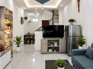 Nhà 2 tầng, 4x18, xe hơi đỗ cửa ngay đh công thương, đang cho thuê 20tr. chốt ngay 5đ nhẹ,
