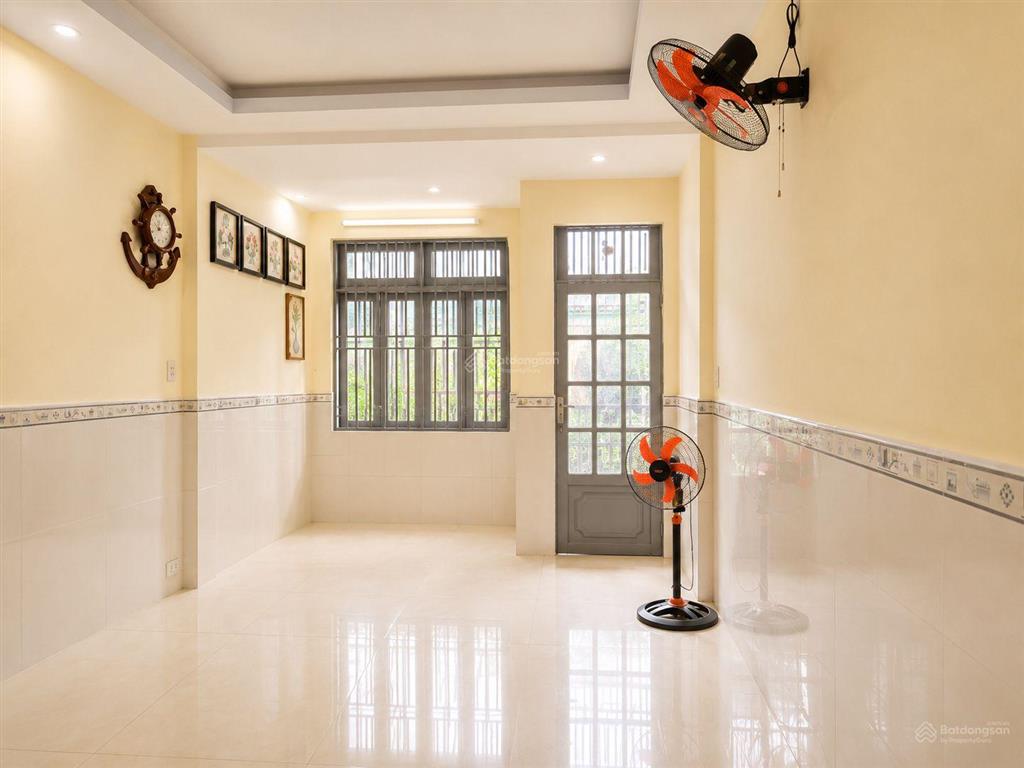 2 xe hơi né nhau gần aeon sơn kỳ sẵn nguồn thu 25tr. (420) nhà 95m2, 1 trệt 1 lầu, 3pn