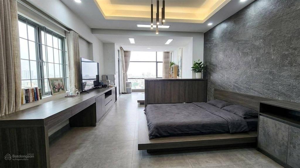 Giảm mạnh còn 8 tỷ. ô tô tránh  4 tầng btct  4*18  kề độc lập  gò dầu  5pn khép kín