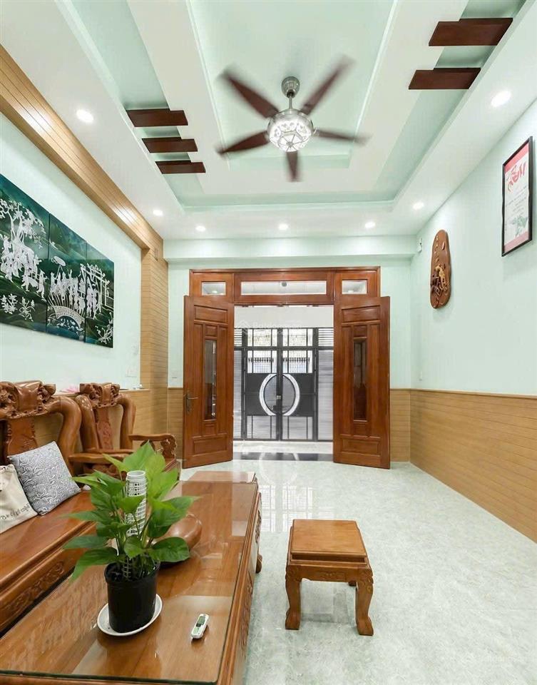 Ngã tư tân sơn nhì  sát mt, 4x20x4 tầng, xe hơi thẳng 1 trục. nhà đẹp ở ngay.