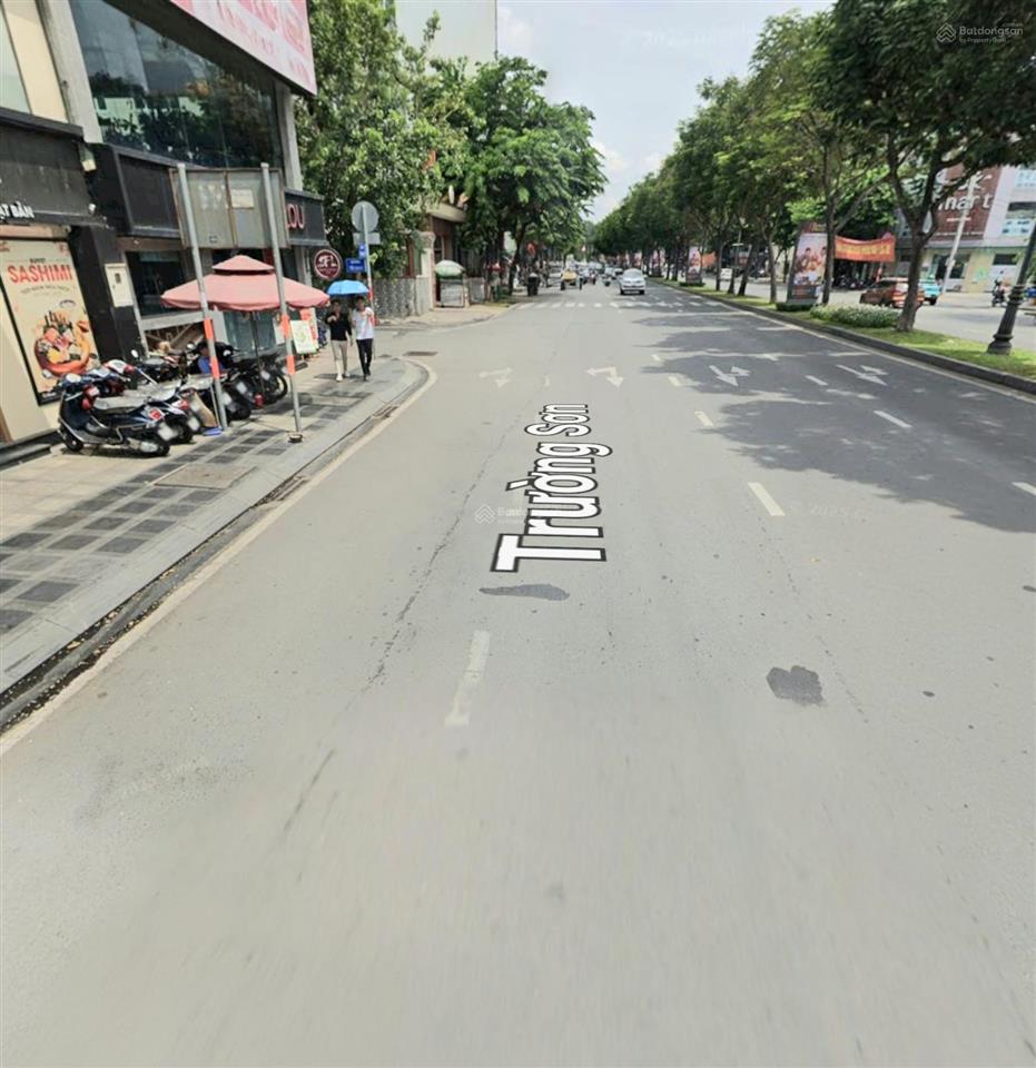 Khu sân bay  sát mt trường sơn  hẻm 5m, không lgqh  không lỗi p.t  nhà đẹp 2 lầu + sân thượng