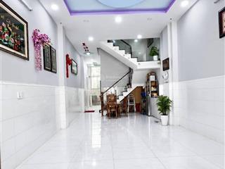 Ngã tư lạc long quân âu cơ, 5 tầng mà chỉ nhích 9.999 tỷ xem chậm là tiếc!
