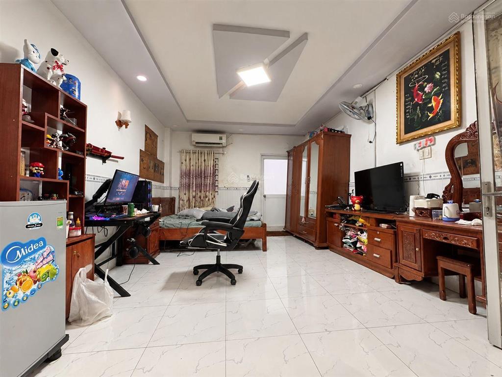 Giảm mạnh còn 7,99 tỷ, nhà 4 tầng btct, dân trí cao tầng, hẻm 12m thông