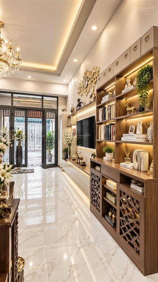 Đối diện công viên, mỗi sáng mở cửa là thấy một khoảng xanh riêng của mình. 9,9đ hơn (488)