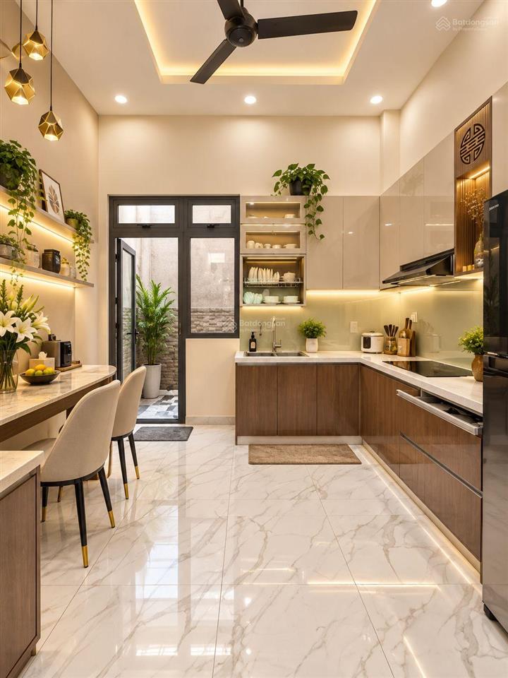 Đối diện công viên, mỗi sáng mở cửa là thấy một khoảng xanh riêng của mình. 9,9đ hơn (488)