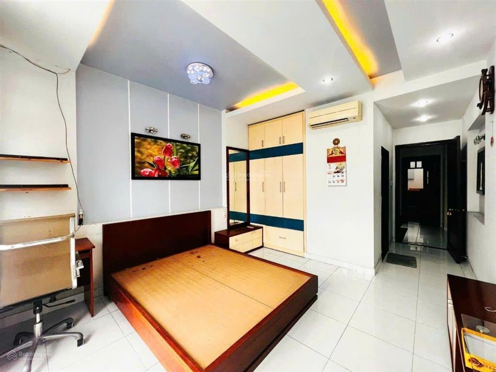 Giảm mạnh còn 8 tỷ nhà đẹp tân phú kề hòa bình, lũy bán bích