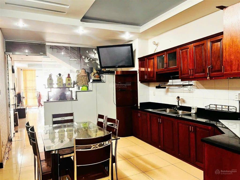 Giảm mạnh còn 8 tỷ nhà đẹp tân phú kề hòa bình, lũy bán bích