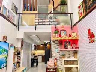 4đ hơn liệu có còn căn thứ 2 ngay trung tâm gần 40m2 đúc 3 tầng đẹp ở ngay xe hơi đỗ cửa